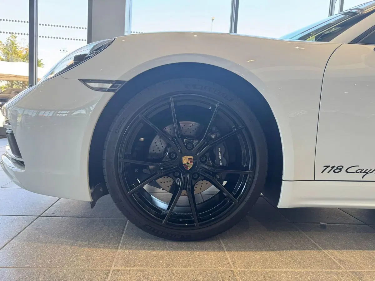 Porsche 718 Cayman  usata a Firenze (17)