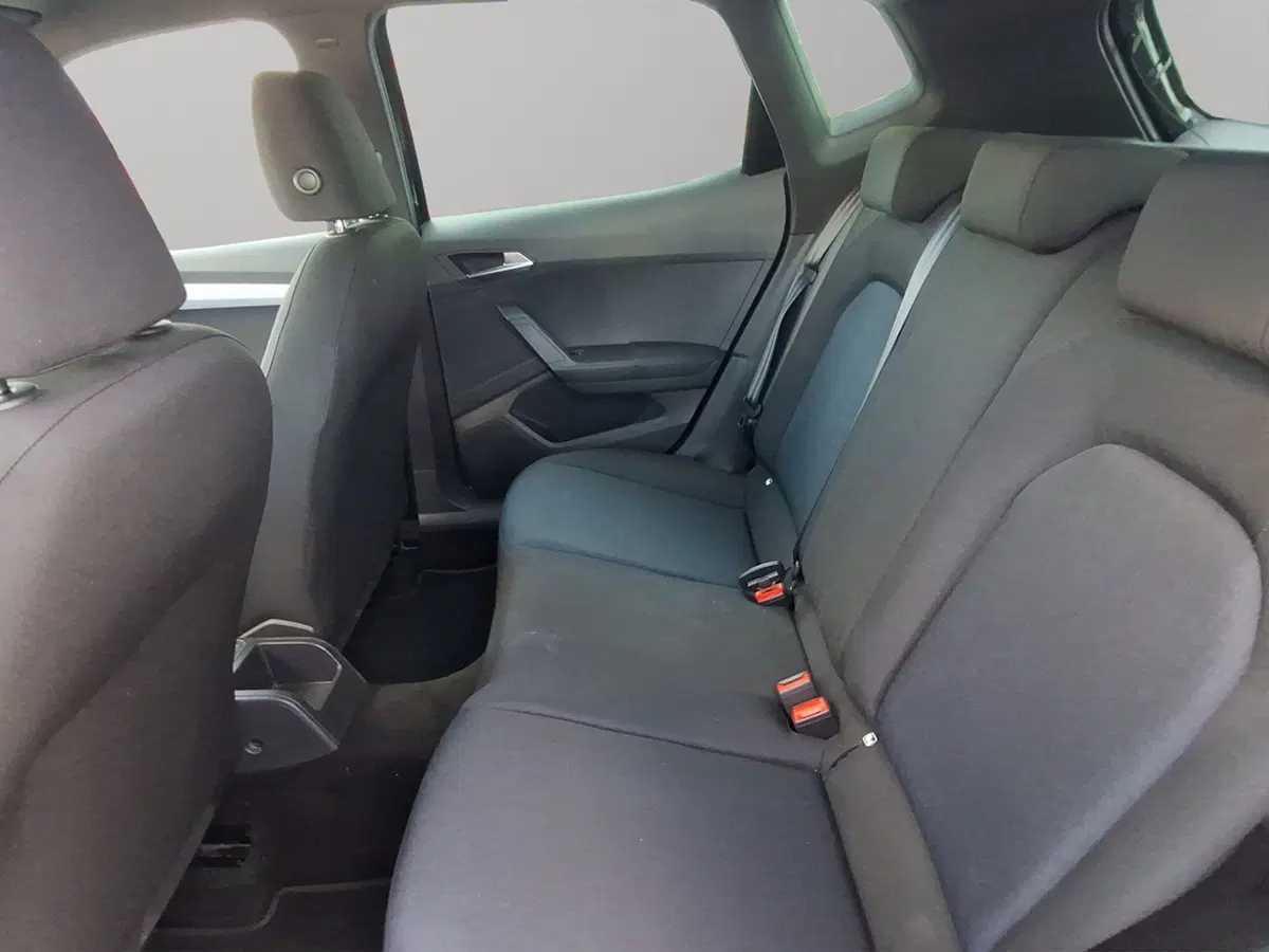 SEAT Arona usata a Macerata (10)