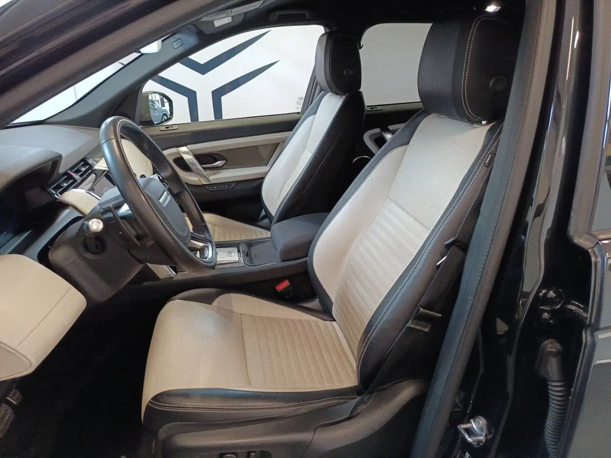 Land Rover Discovery Sport usata a Varese (8)