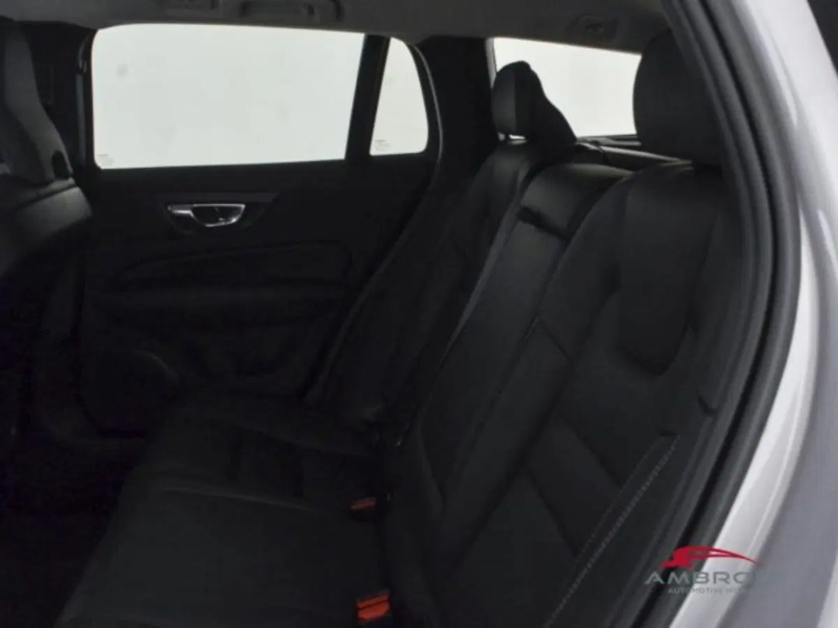 Volvo V60 Cross Country usata a Perugia (10)