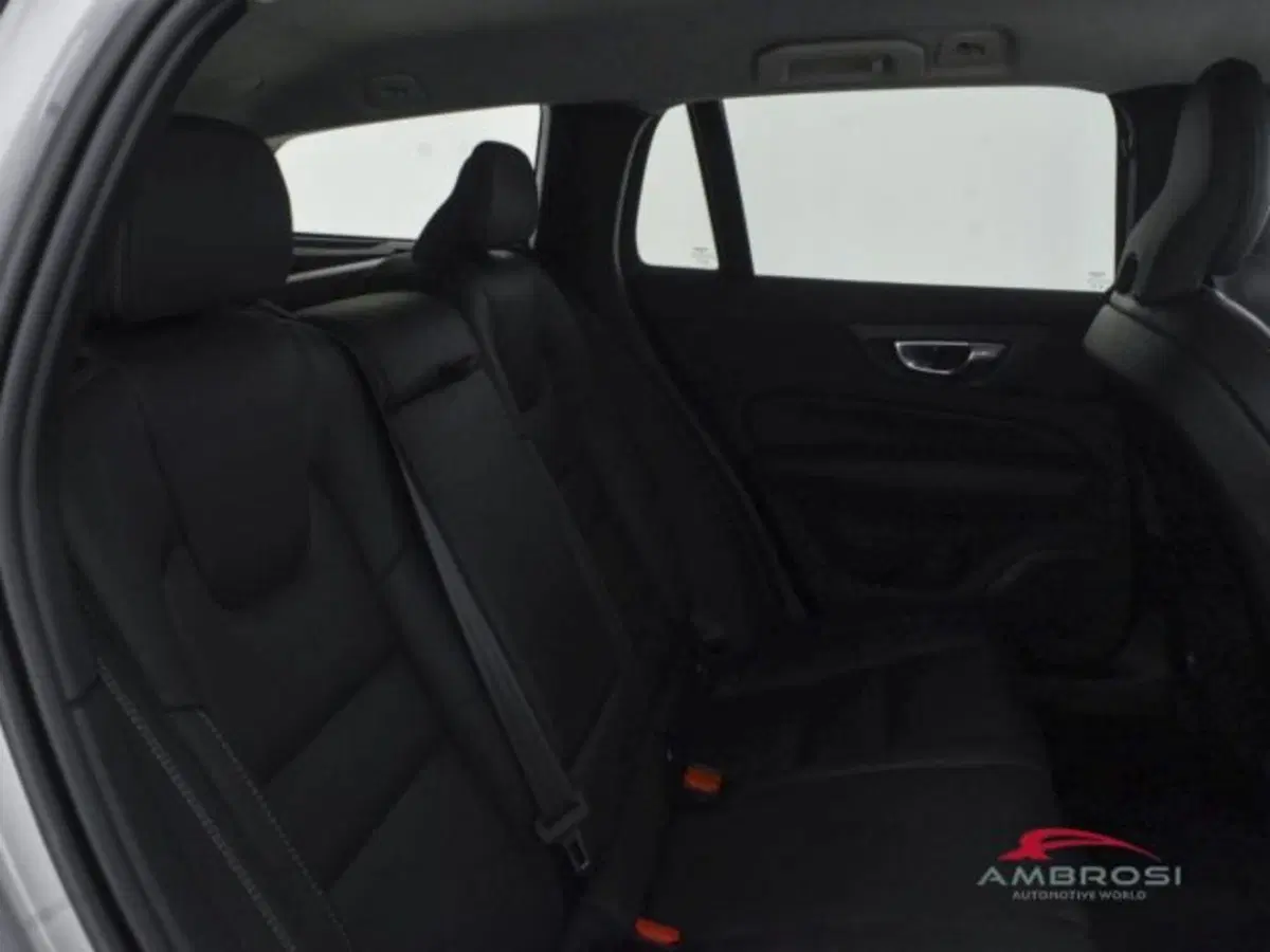 Volvo V60 Cross Country usata a Perugia (11)