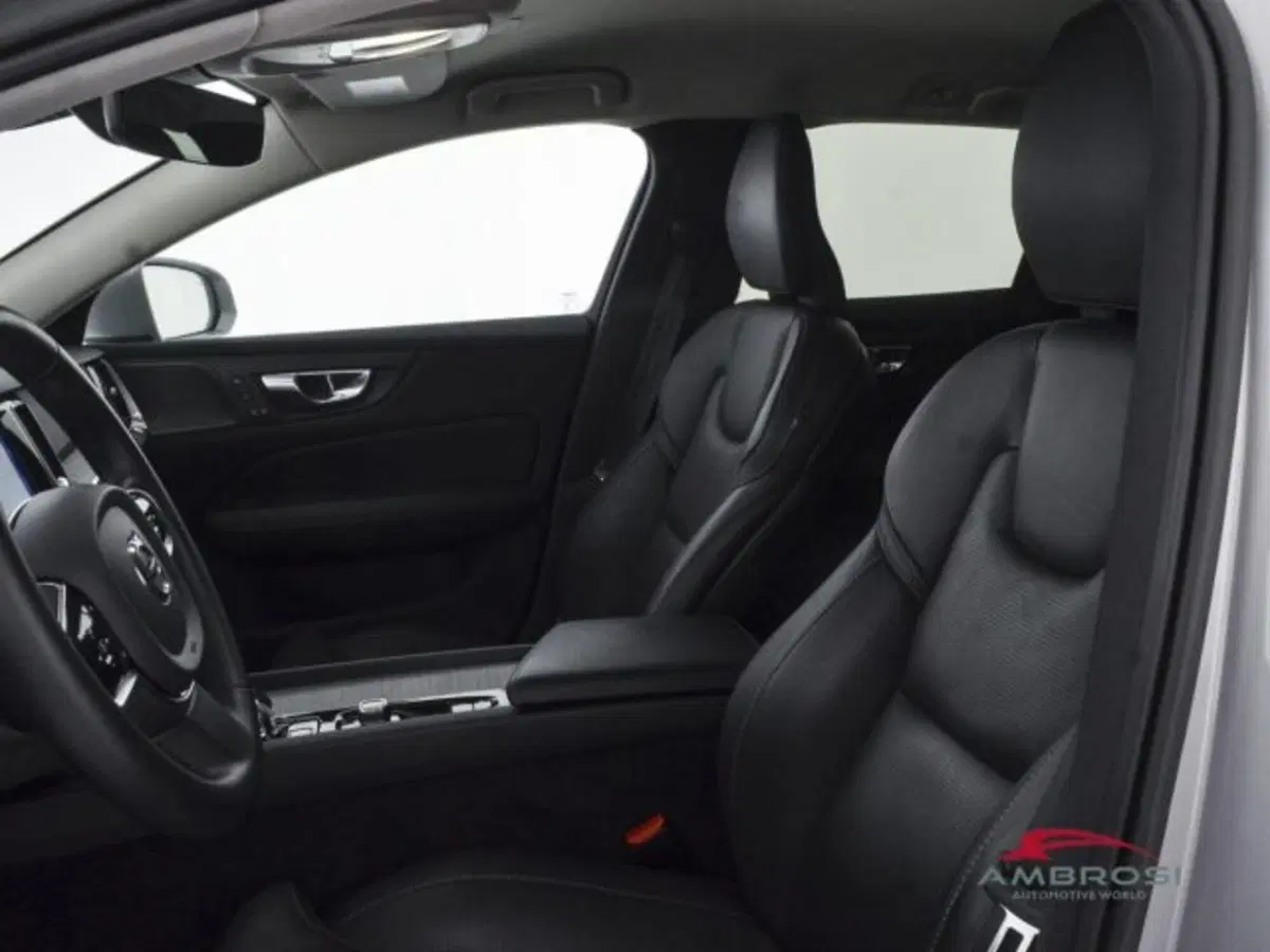 Volvo V60 Cross Country usata a Perugia (9)