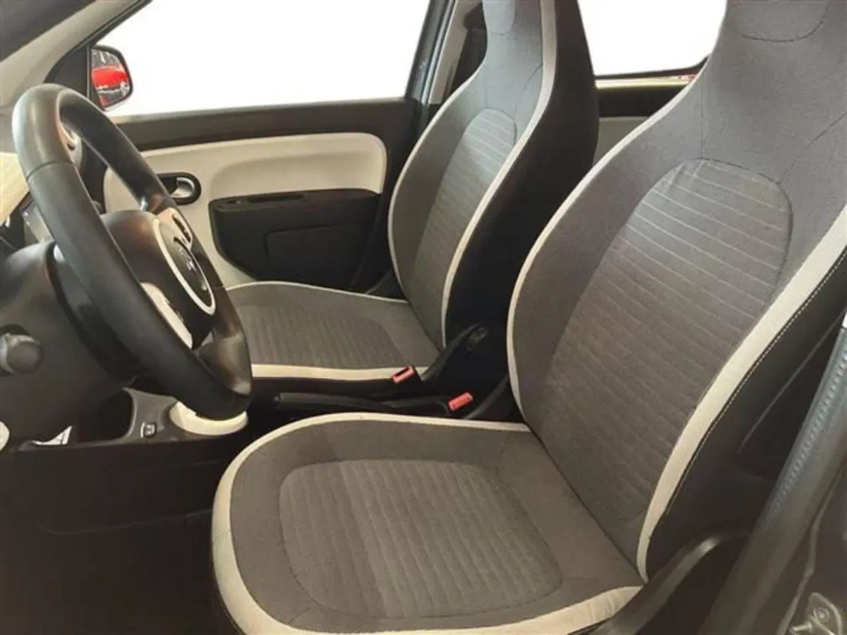 Renault Twingo usata a Como (10)