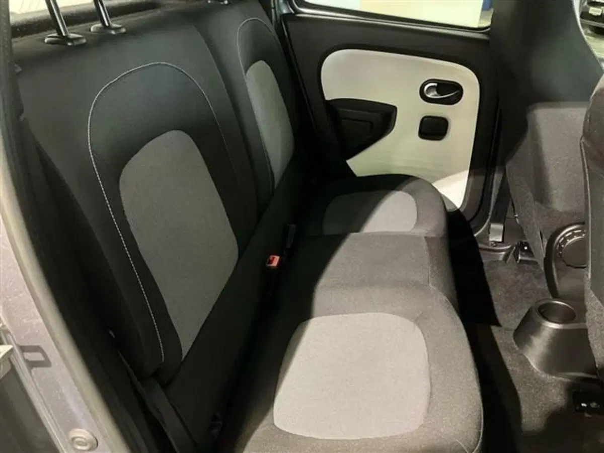 Renault Twingo usata a Como (11)