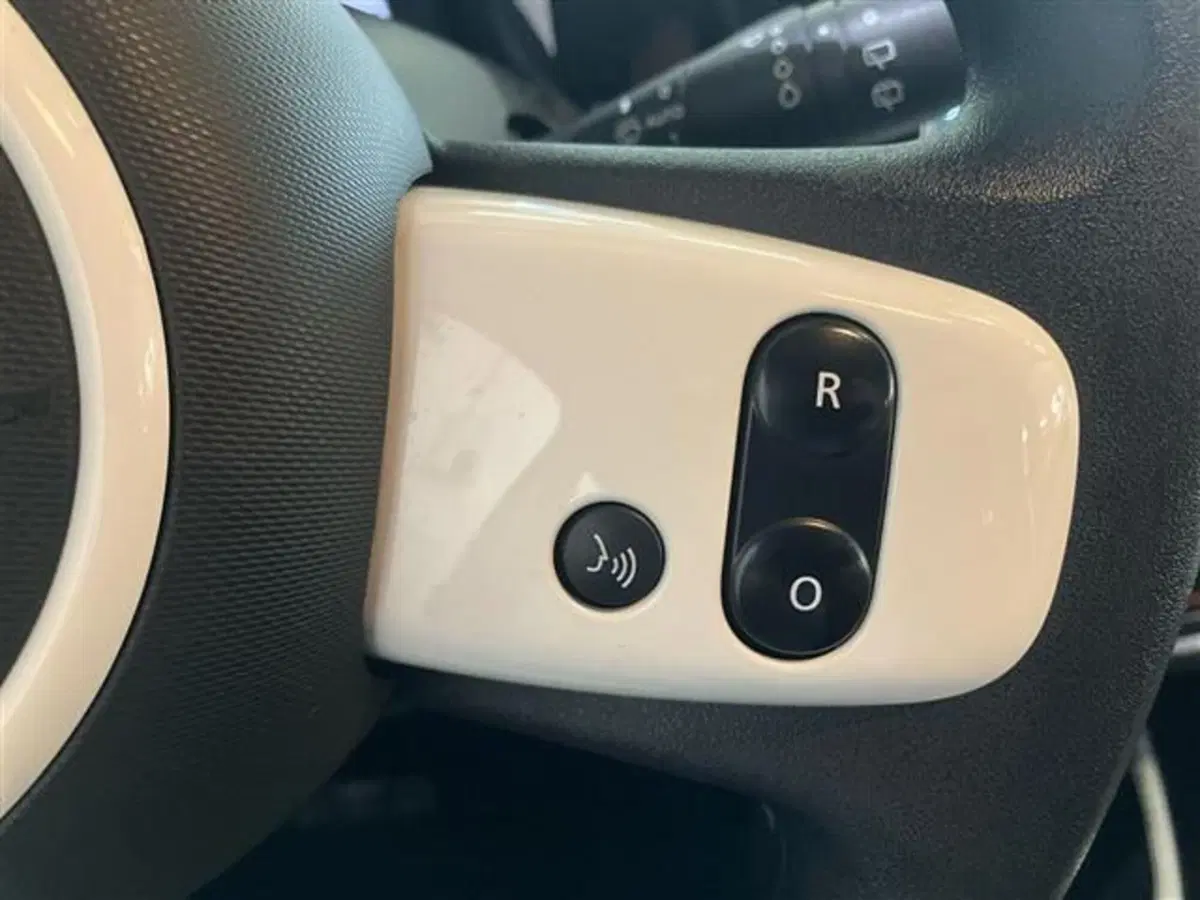Renault Twingo usata a Como (17)