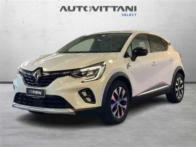 Renault Captur 1.6 full hybrid Techno 145cv auto del 2023 usata a Como