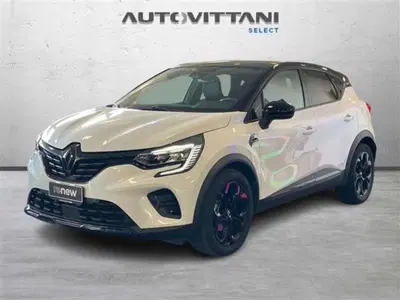 Renault Captur Plug-in Hybrid E-Tech 160 CV Rive Gauche del 2022 usata a Como