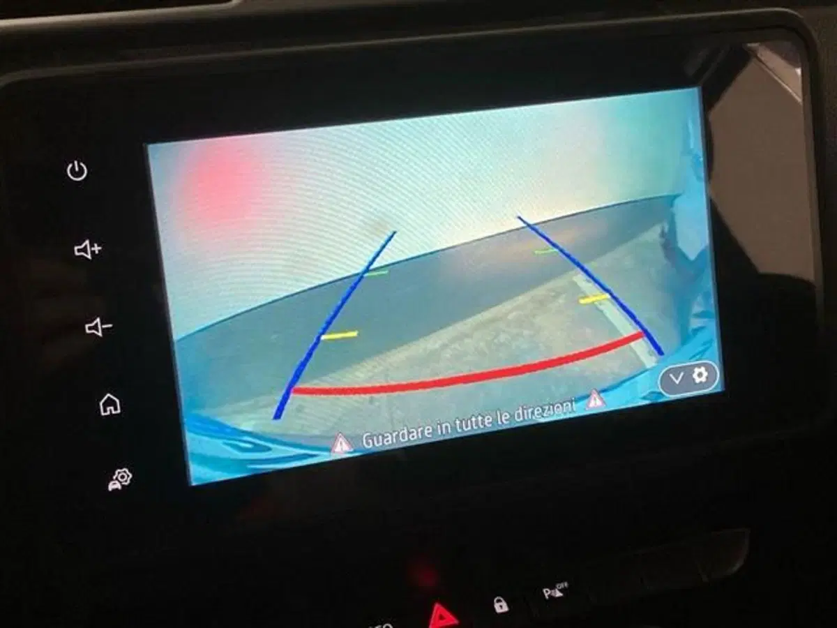 Dacia Duster usata a Como (13)
