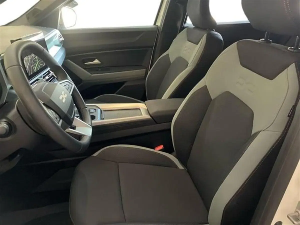 Dacia Bigster usata a Como (10)