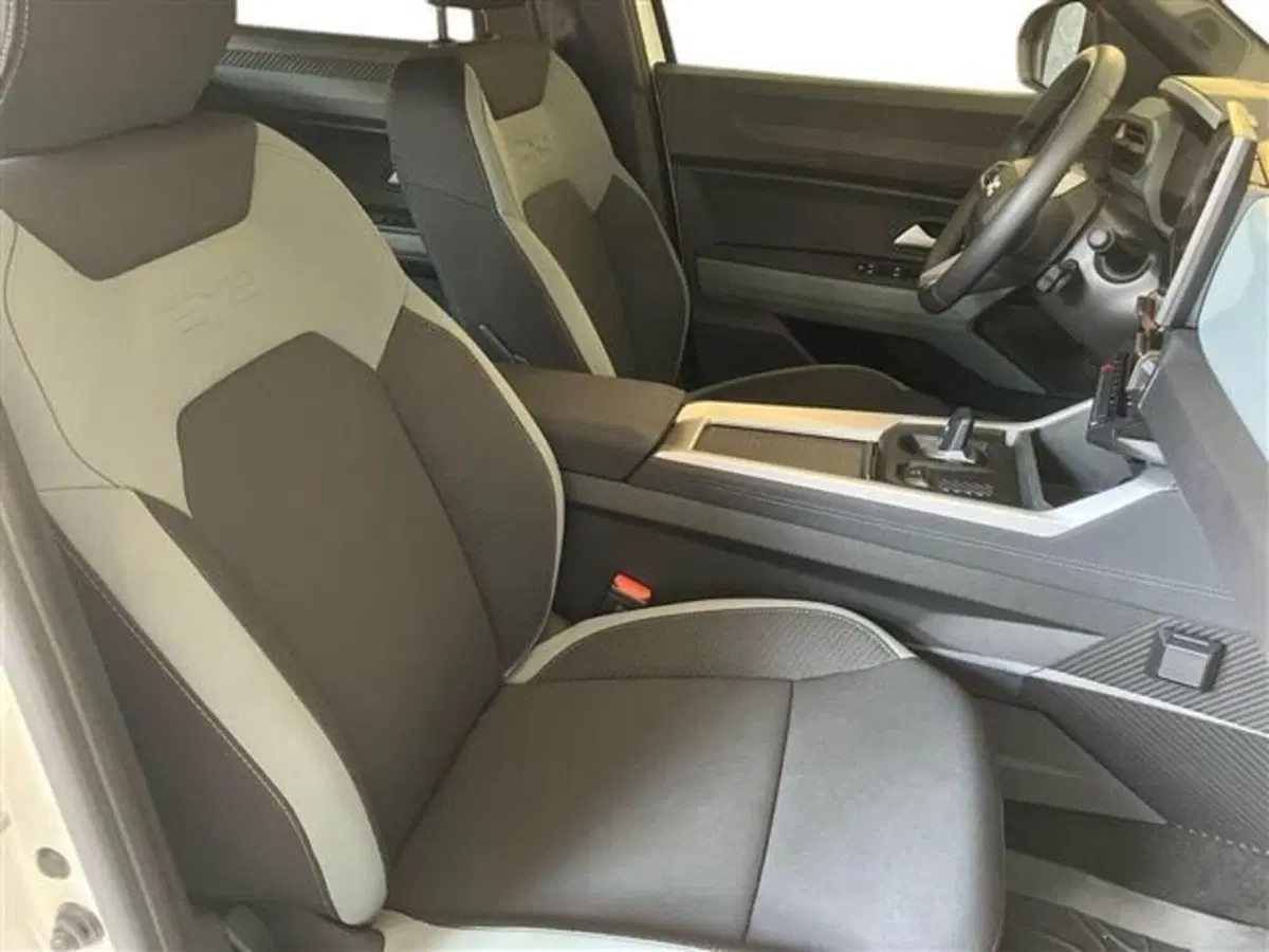 Dacia Bigster usata a Como (11)