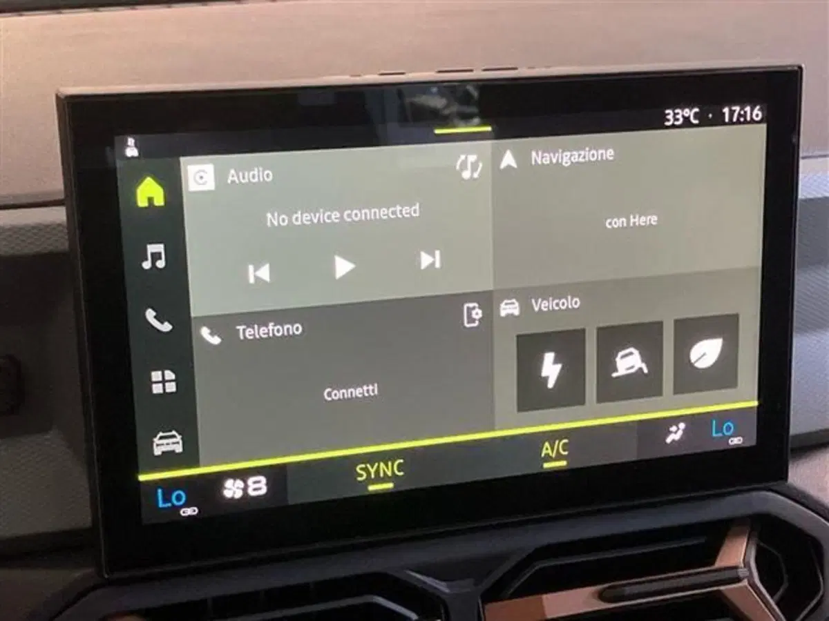 Dacia Bigster usata a Como (13)