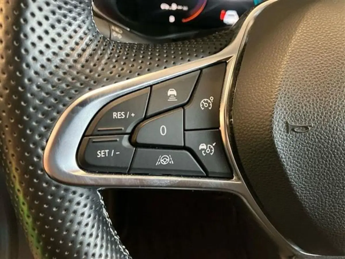Renault Arkana usata a Como (16)