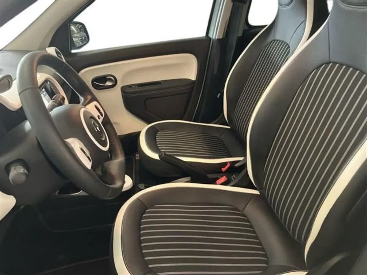 Renault Twingo usata a Como (10)
