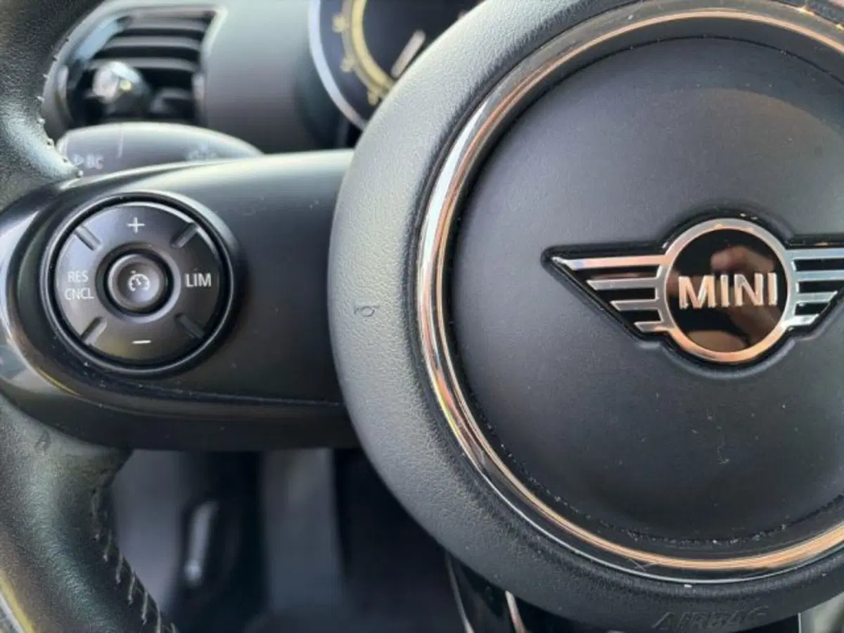 MINI Mini Clubman usata a Lecce (20)