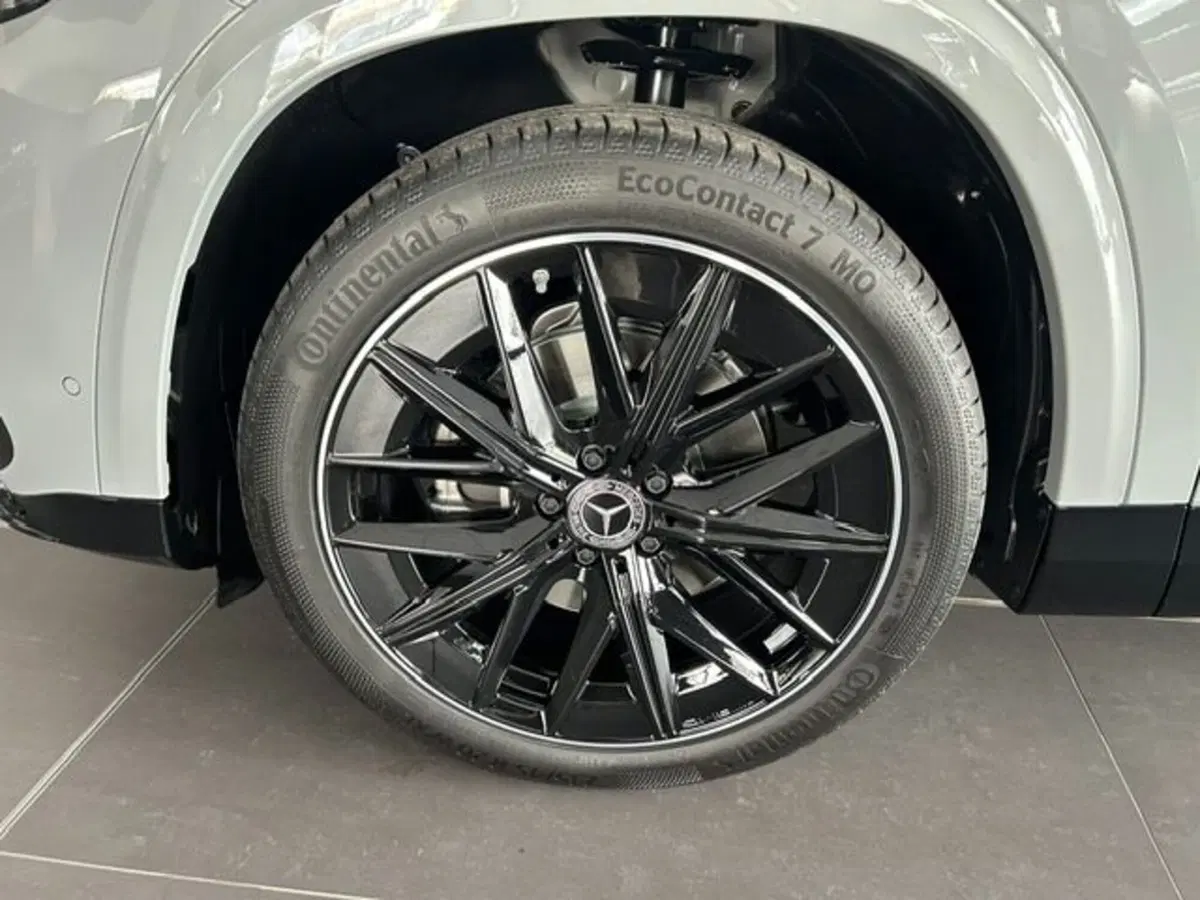 Mercedes-Benz GLB nuova a Potenza (6)