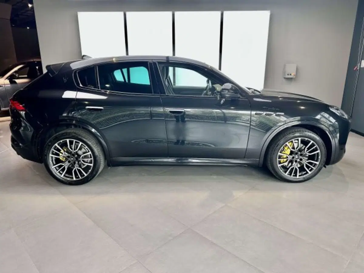 Maserati Grecale usata a Torino (5)