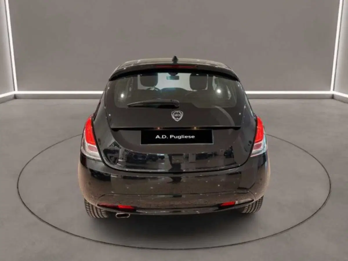 Lancia Ypsilon usata a Caltanissetta (7)
