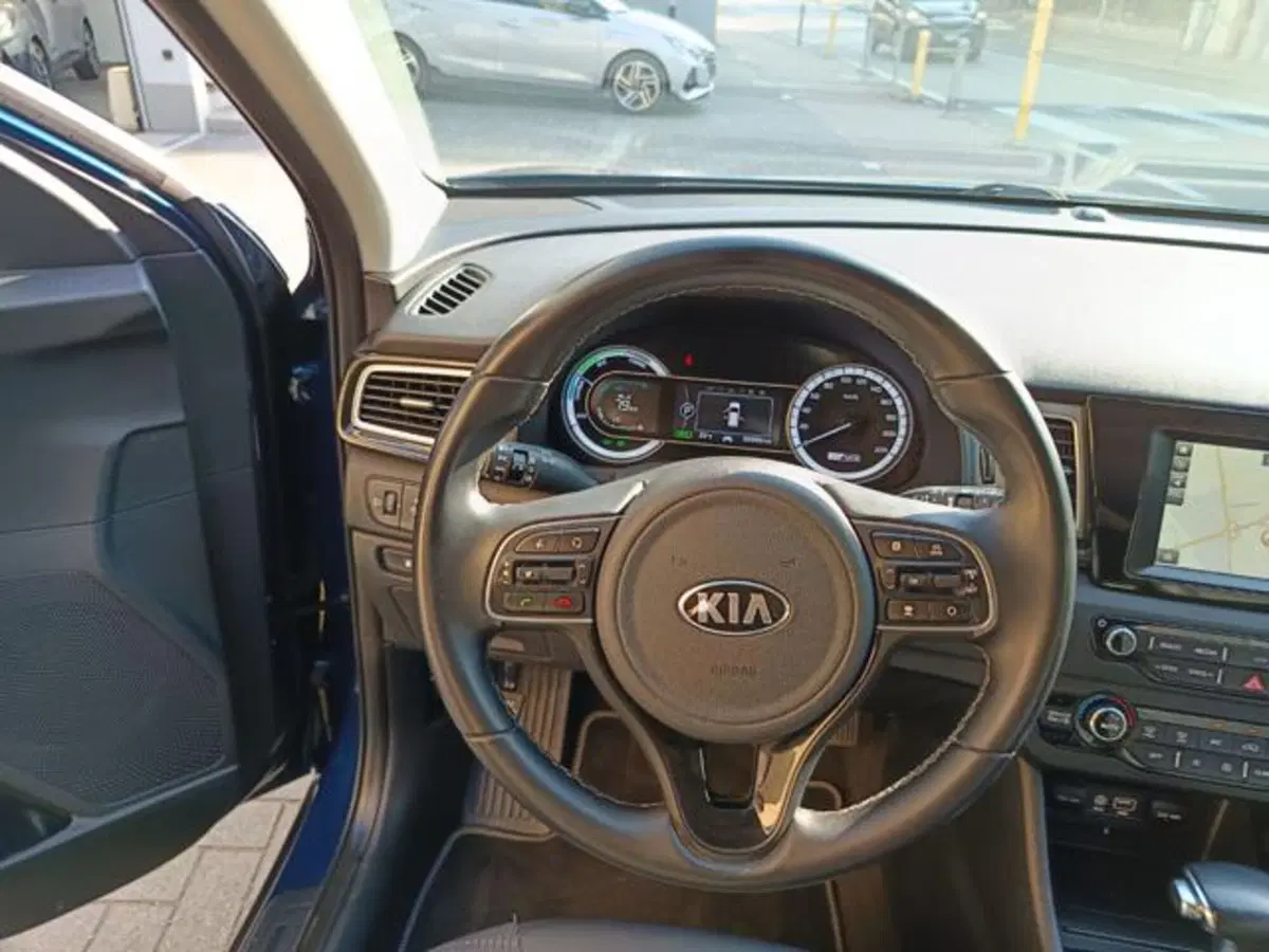 Kia Niro usata a Parma (16)