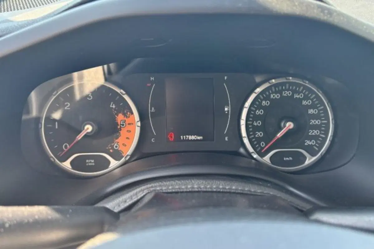 Jeep Renegade usata a Latina (12)