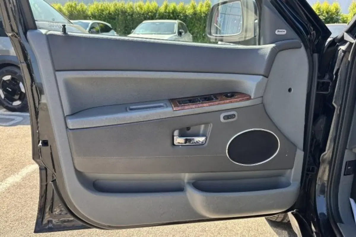 Jeep Grand Cherokee usata a Latina (12)