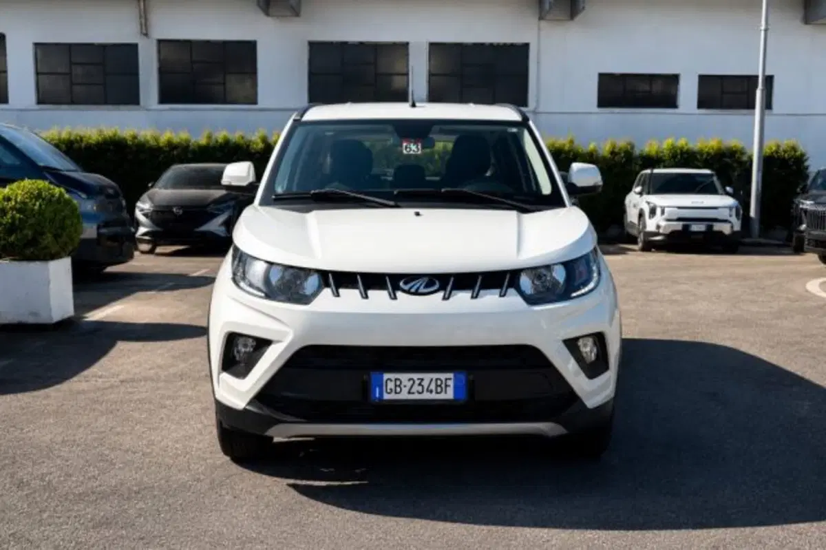 Mahindra KUV100 usata a Latina (2)