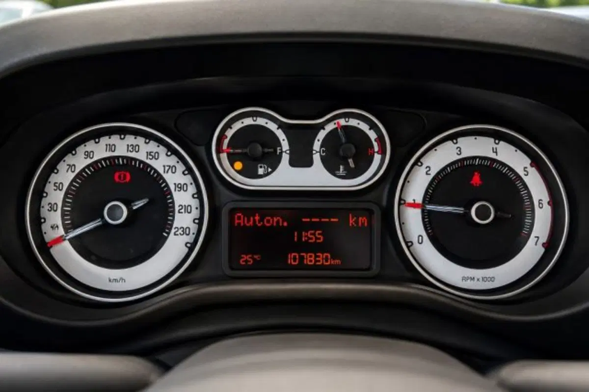 Fiat 500L usata a Latina (13)