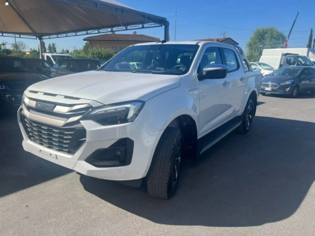 Isuzu D-Max Pick-up nuova a Lucca