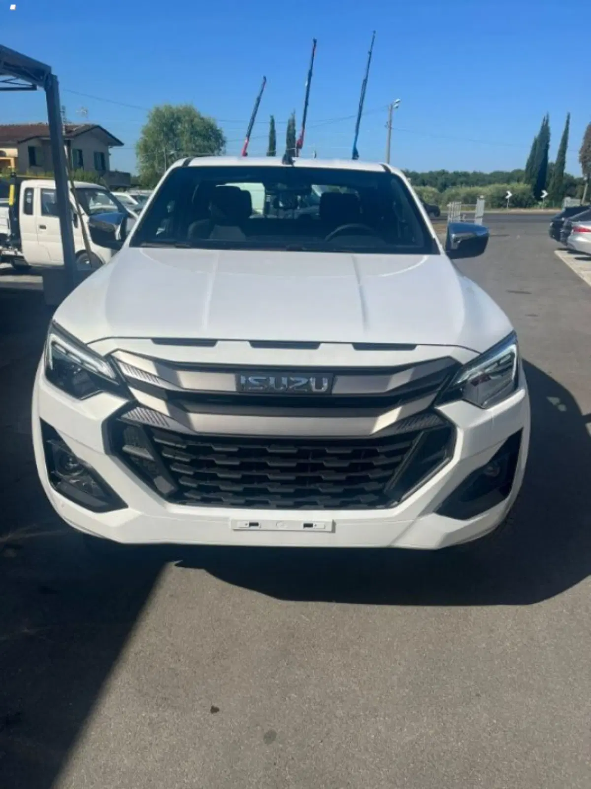 Isuzu D-Max Pick-up nuova a Lucca (2)