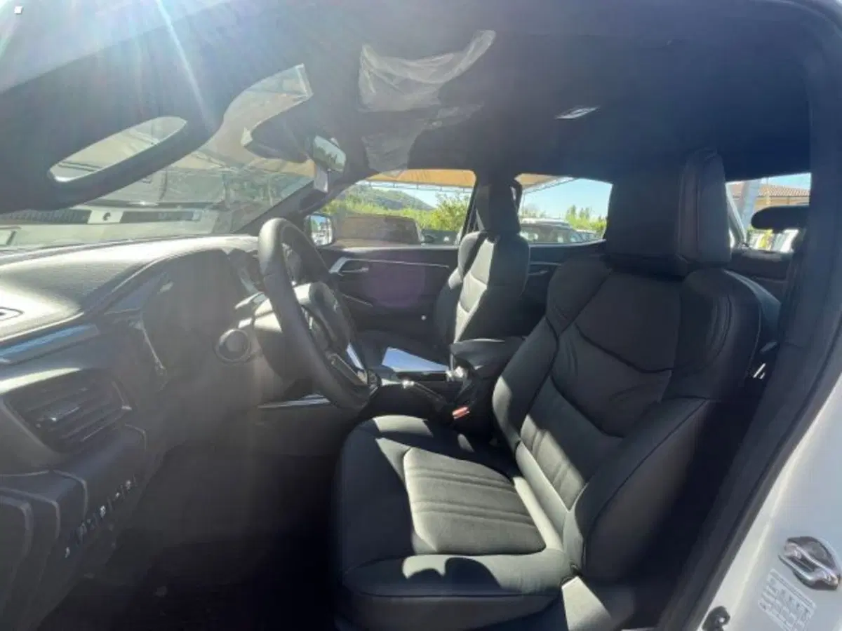 Isuzu D-Max Pick-up nuova a Lucca (8)