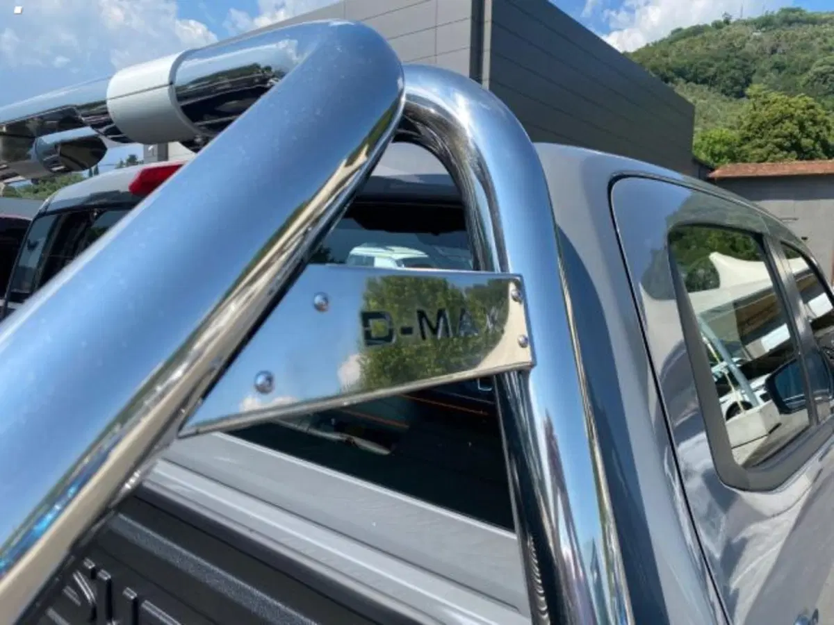 Isuzu D-Max Pick-up nuova a Lucca (4)