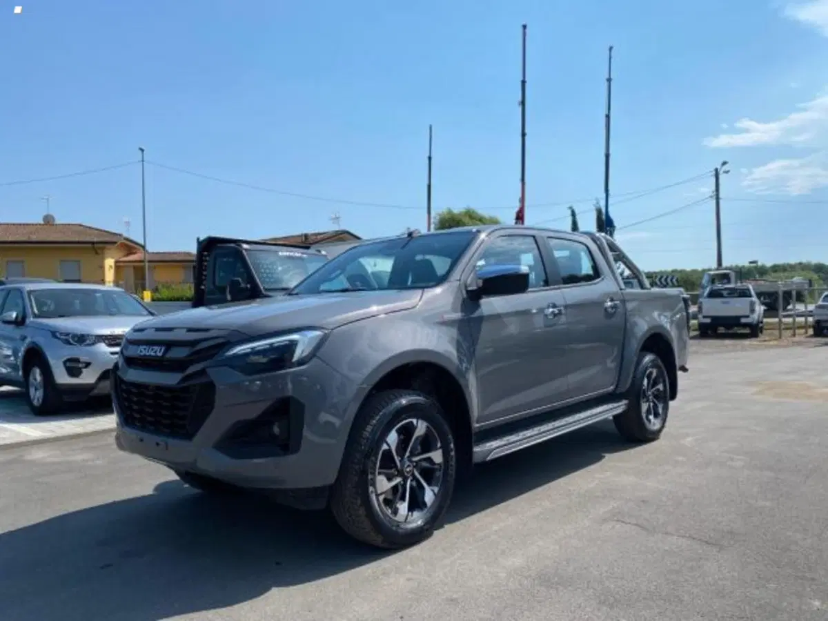 Isuzu D-Max Pick-up nuova a Lucca (5)