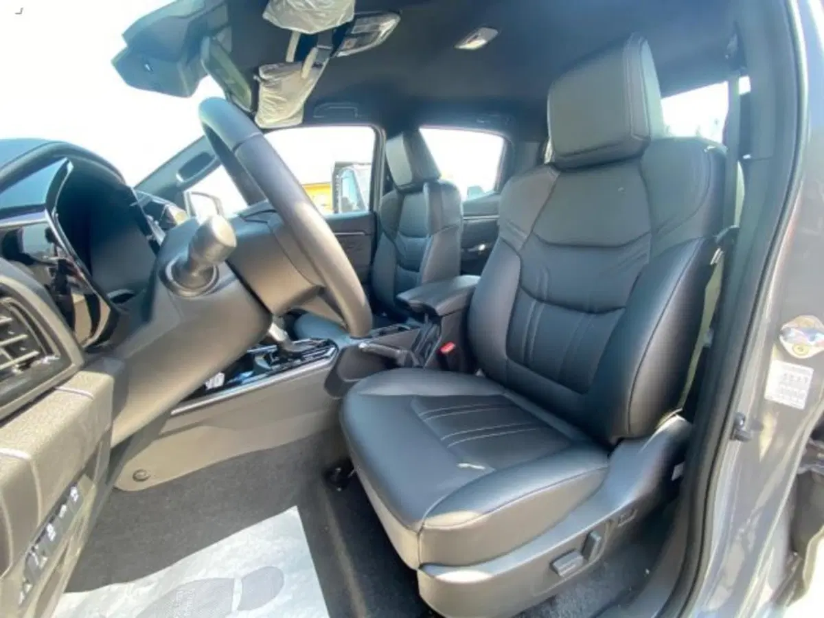 Isuzu D-Max Pick-up nuova a Lucca (8)