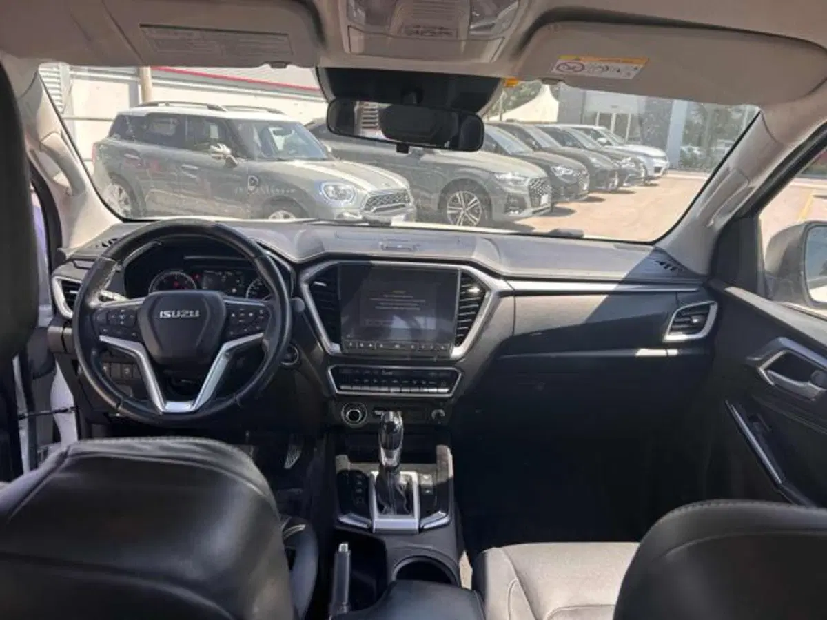 Isuzu D-Max Pick-up usata a Lucca (8)