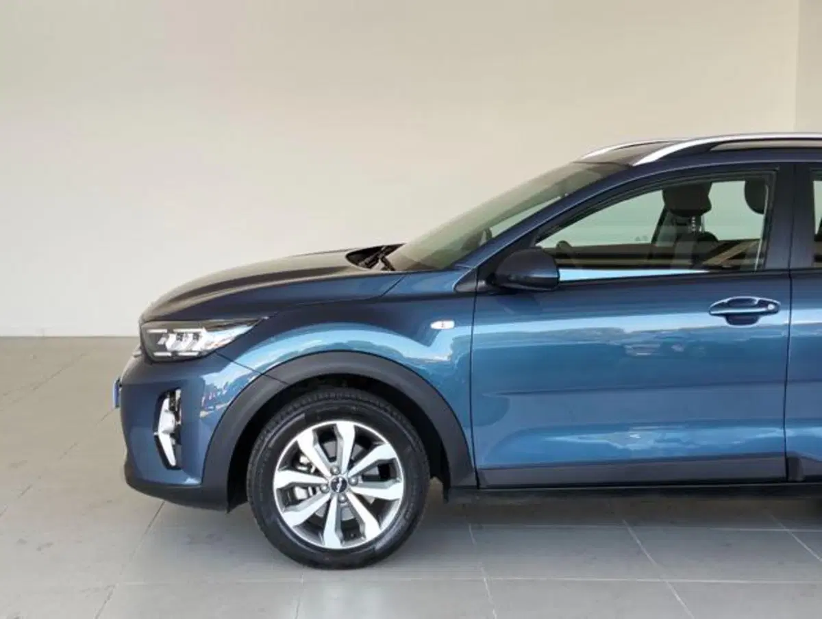 Kia Stonic usata a Como (9)