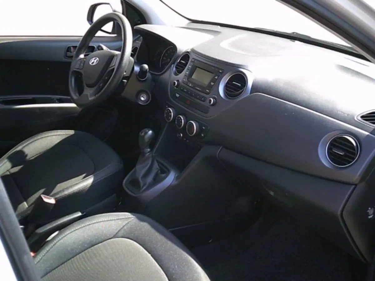 Hyundai i10 usata a Novara (5)
