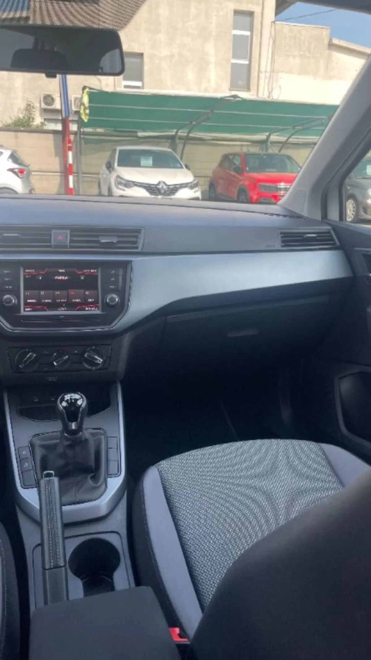 SEAT Arona usata a Novara (13)