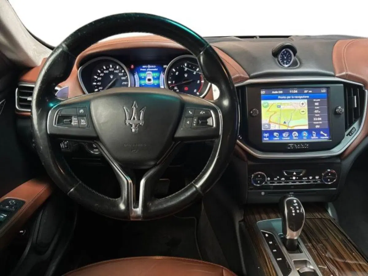 Maserati Ghibli usata a Bologna (14)