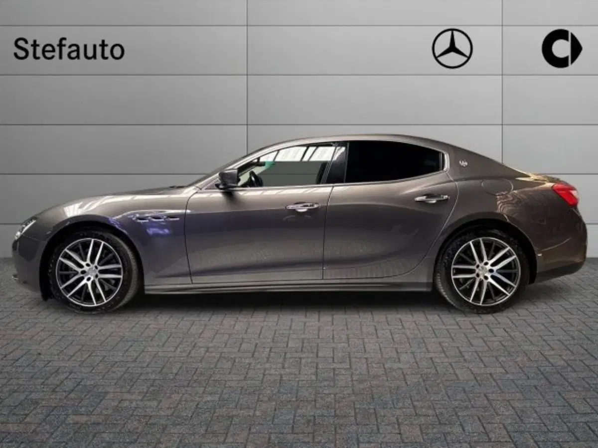 Maserati Ghibli usata a Bologna (3)