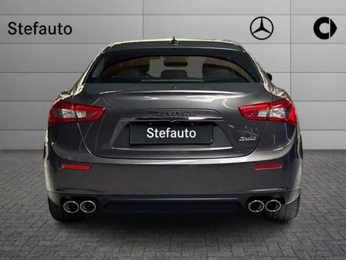 Maserati Ghibli usata a Bologna (6)