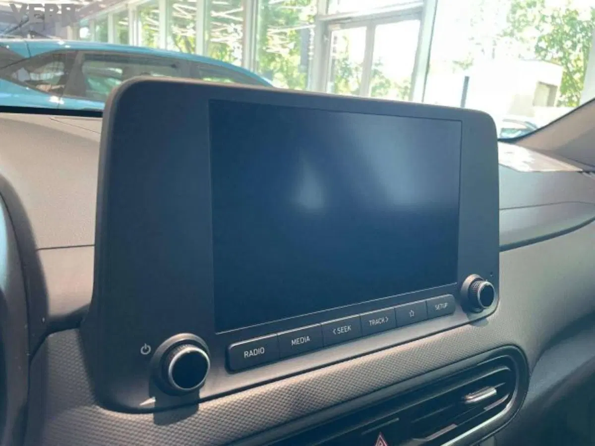 Hyundai Kona usata a Milano (11)