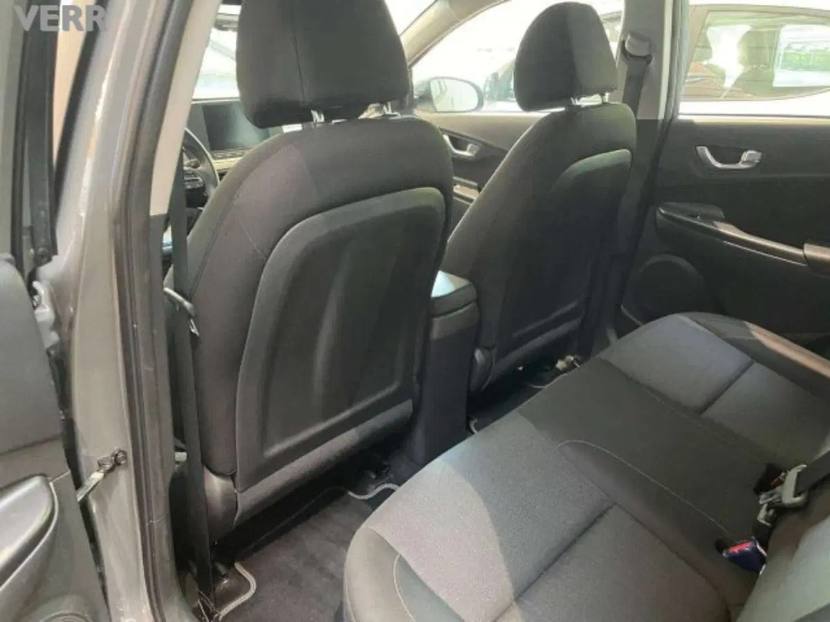 Hyundai Kona usata a Milano (7)