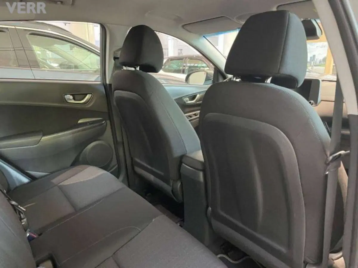 Hyundai Kona usata a Milano (8)