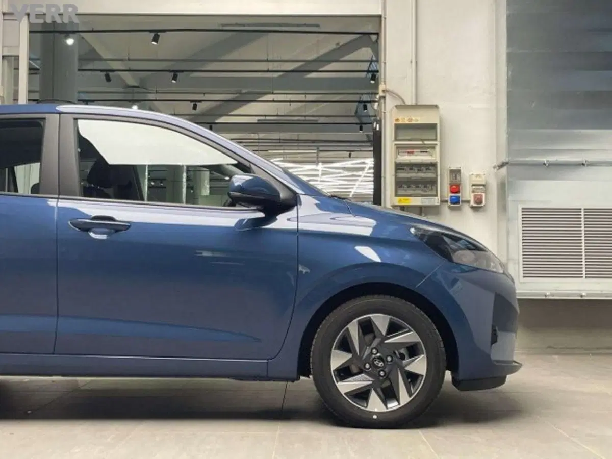 Hyundai i10 nuova a Milano (10)