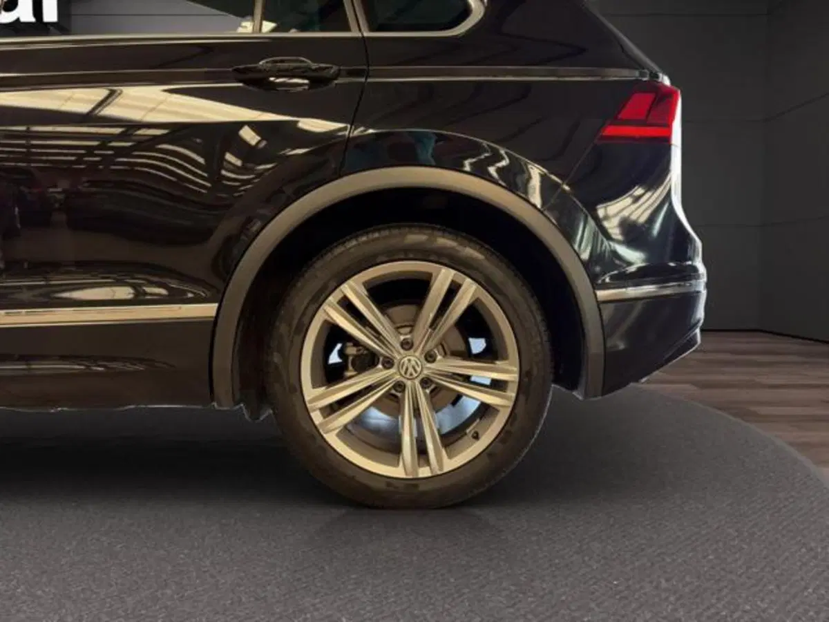 Volkswagen Tiguan usata a Milano (13)