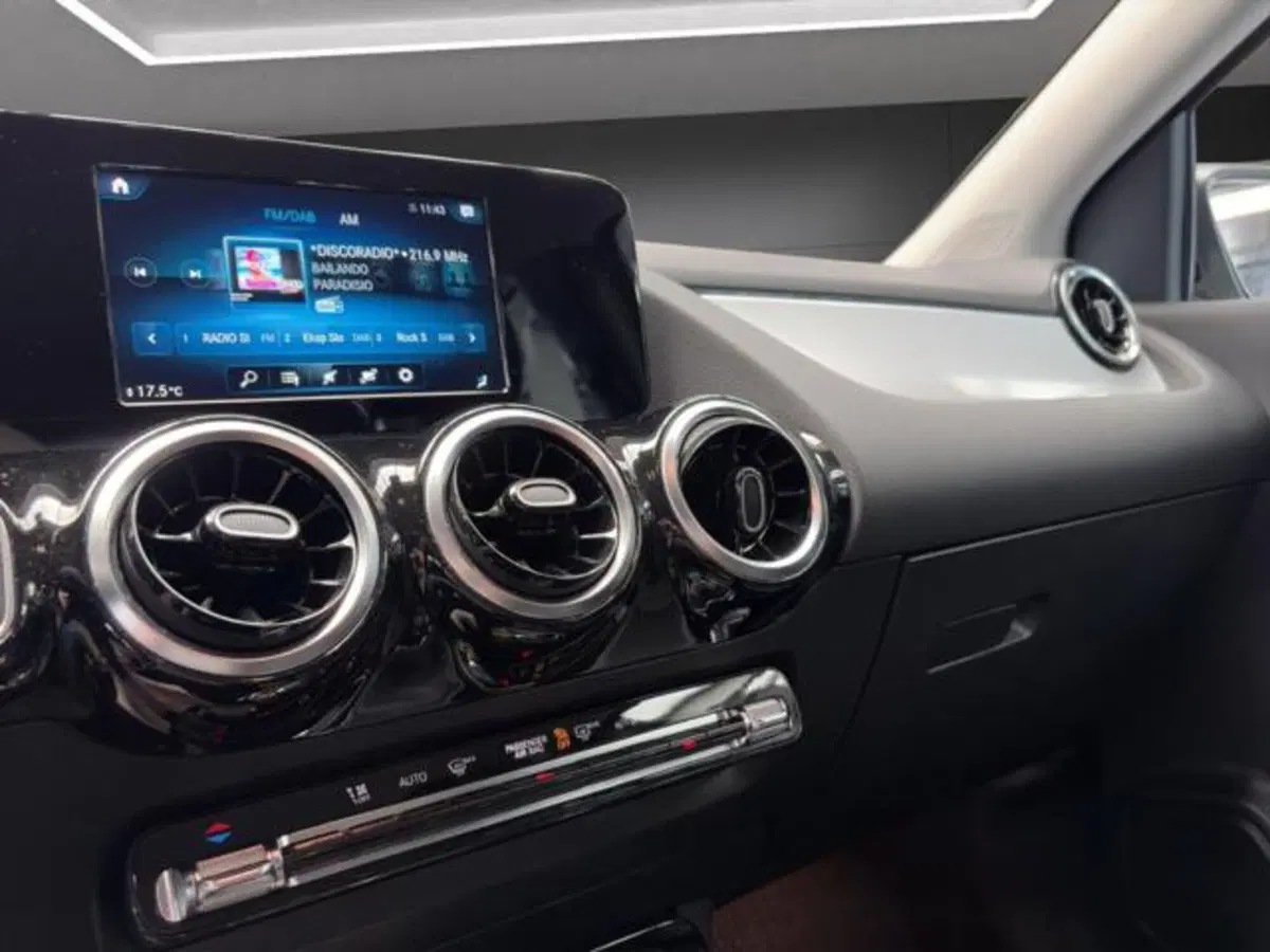 Mercedes-Benz Classe B usata a Milano (12)