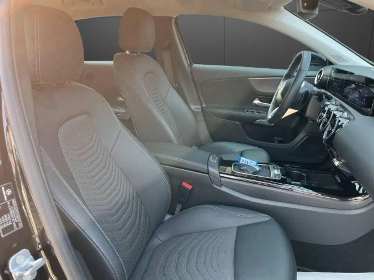 Mercedes-Benz Classe A Sedan usata a Novara (11)