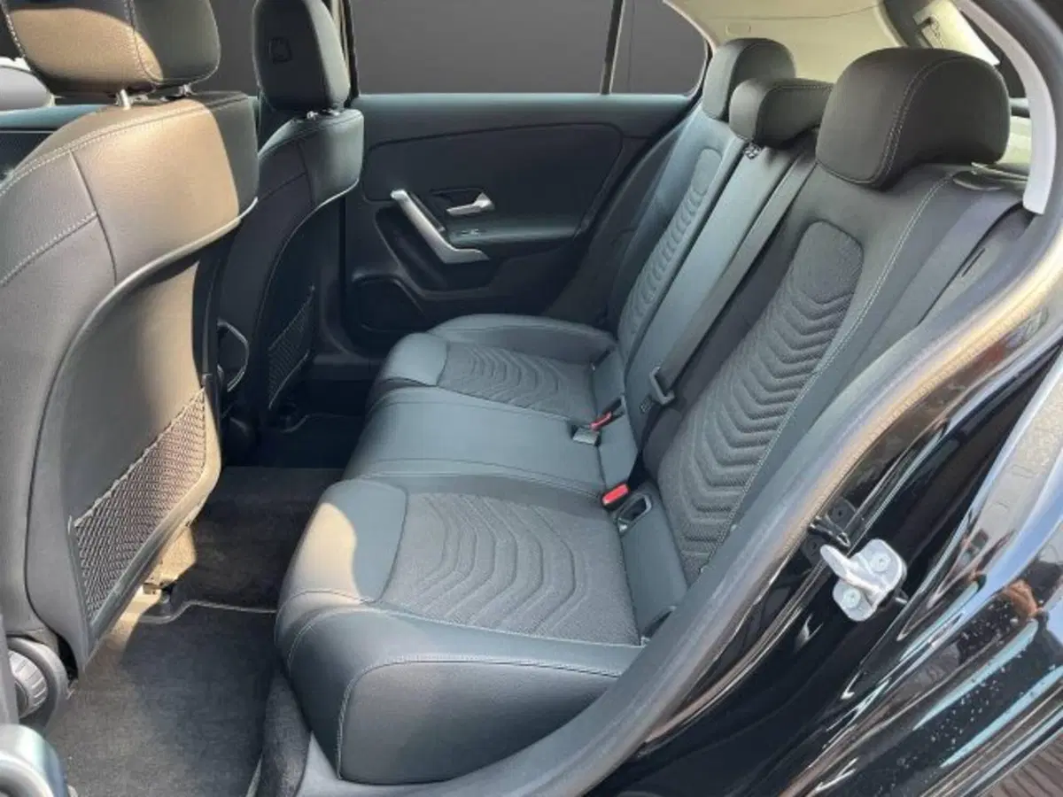 Mercedes-Benz Classe A Sedan usata a Novara (12)