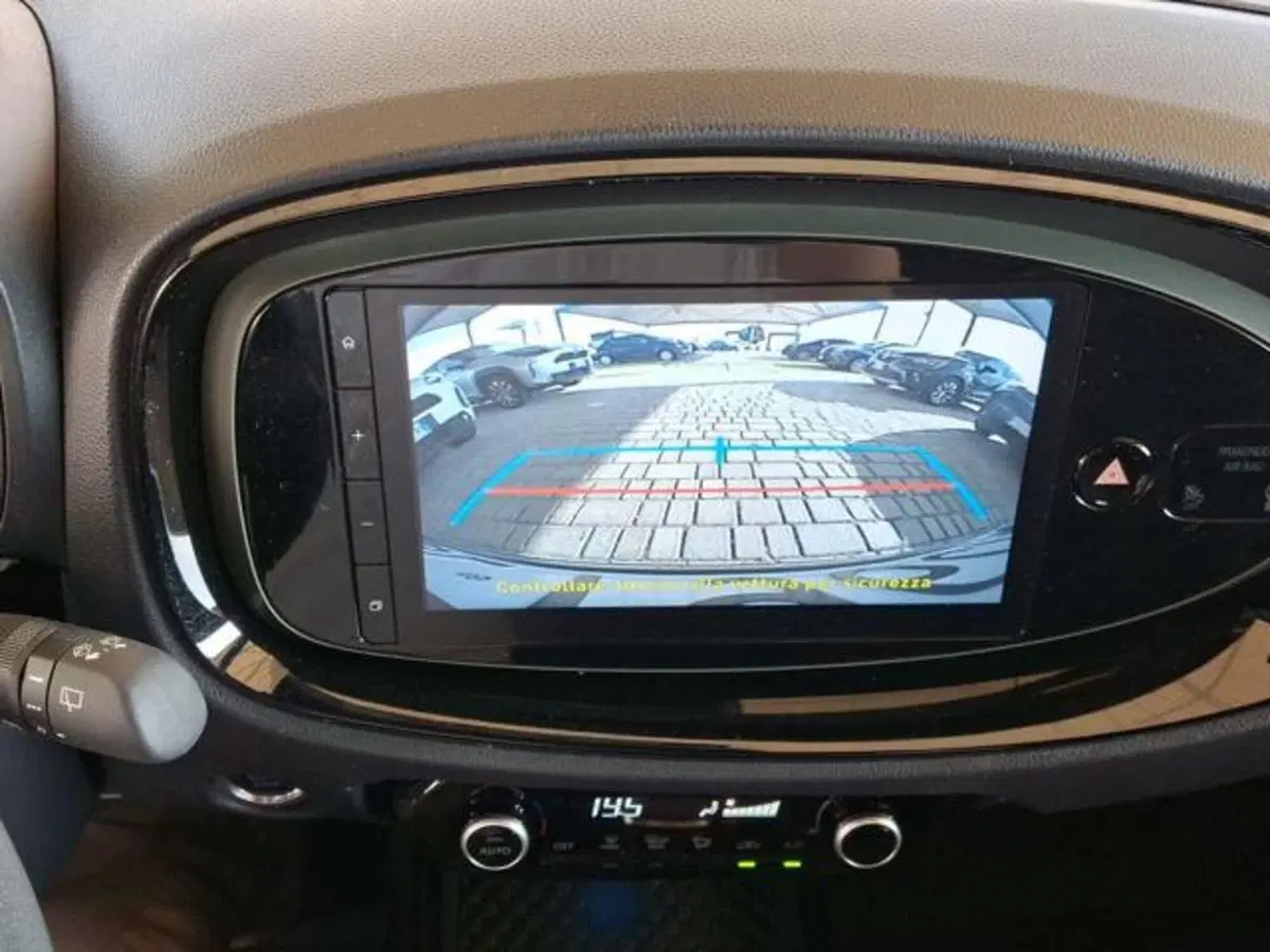 Toyota Aygo X usata a Roma (11)
