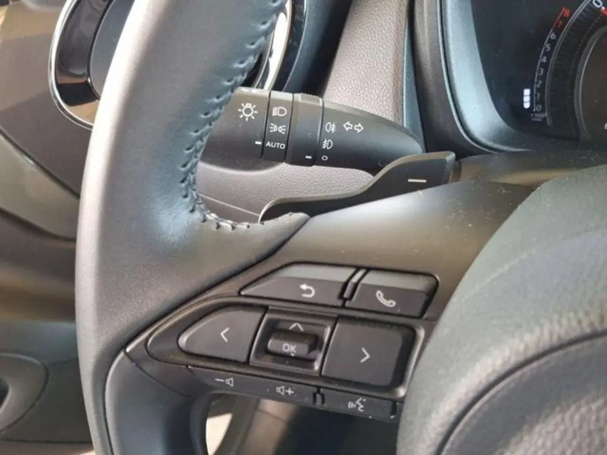Toyota Aygo X usata a Roma (17)