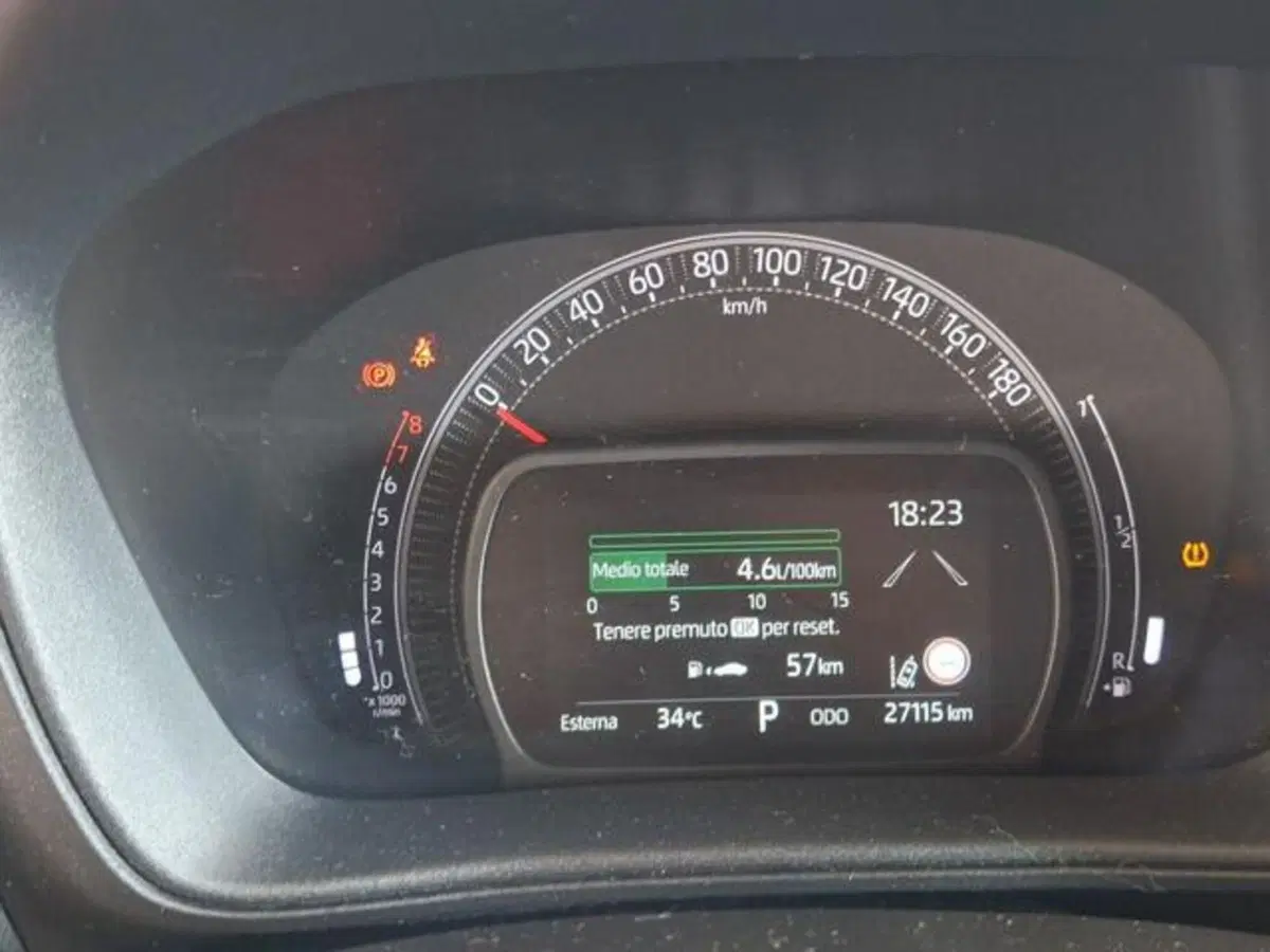 Toyota Aygo X usata a Roma (9)